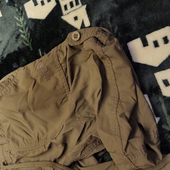 North Face Shorts (Size 6) - Picture 5 of 10